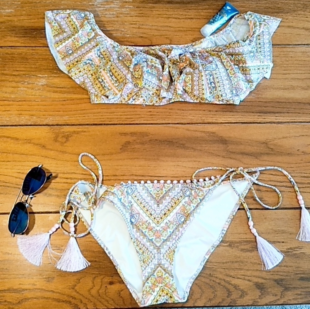 Victoria's Secret Off The Shoulder Bikini